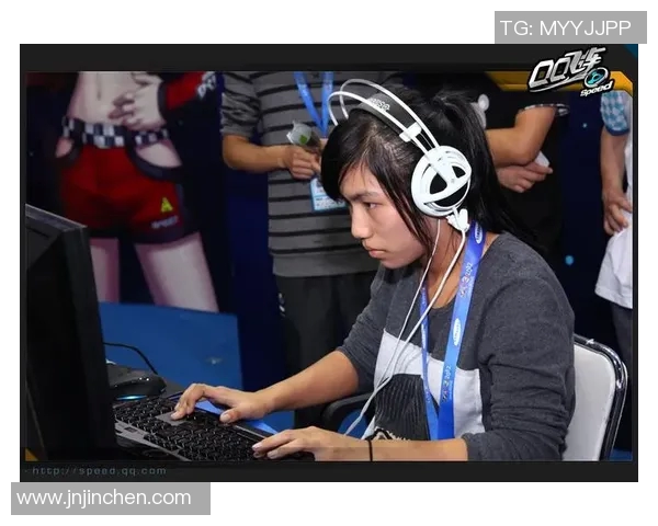 李丽专访：从新手到职业选手的英雄联盟成长之路回顾