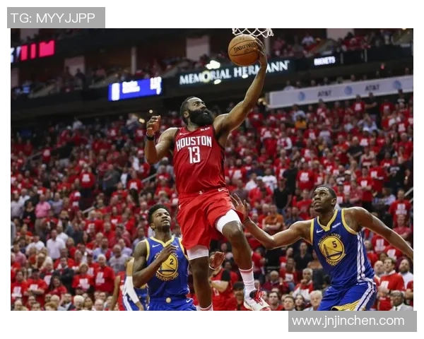 火箭全队今日集体亮相训练场，新球员展现出色状态备战季前赛