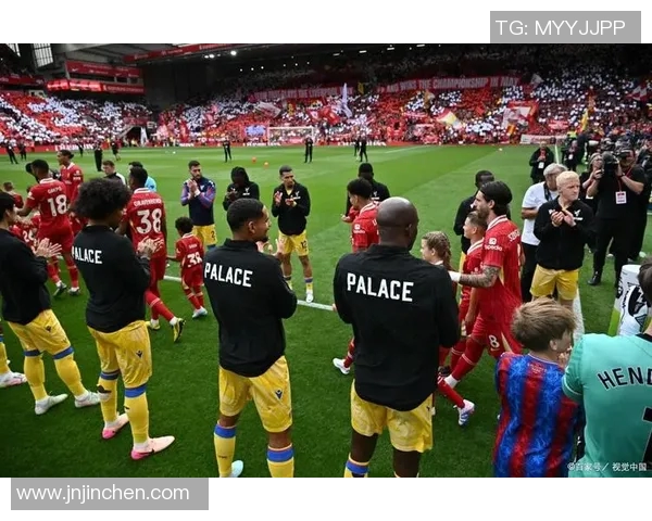 英超球队严阵以待迎接新赛季！球员训练备战状态火热